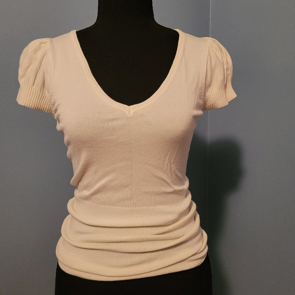 Express. Size XS. V-Neck Knit Top.